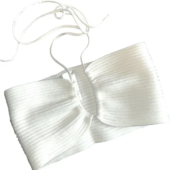 Knit Cropped Halter Top - Picture 2 of 10